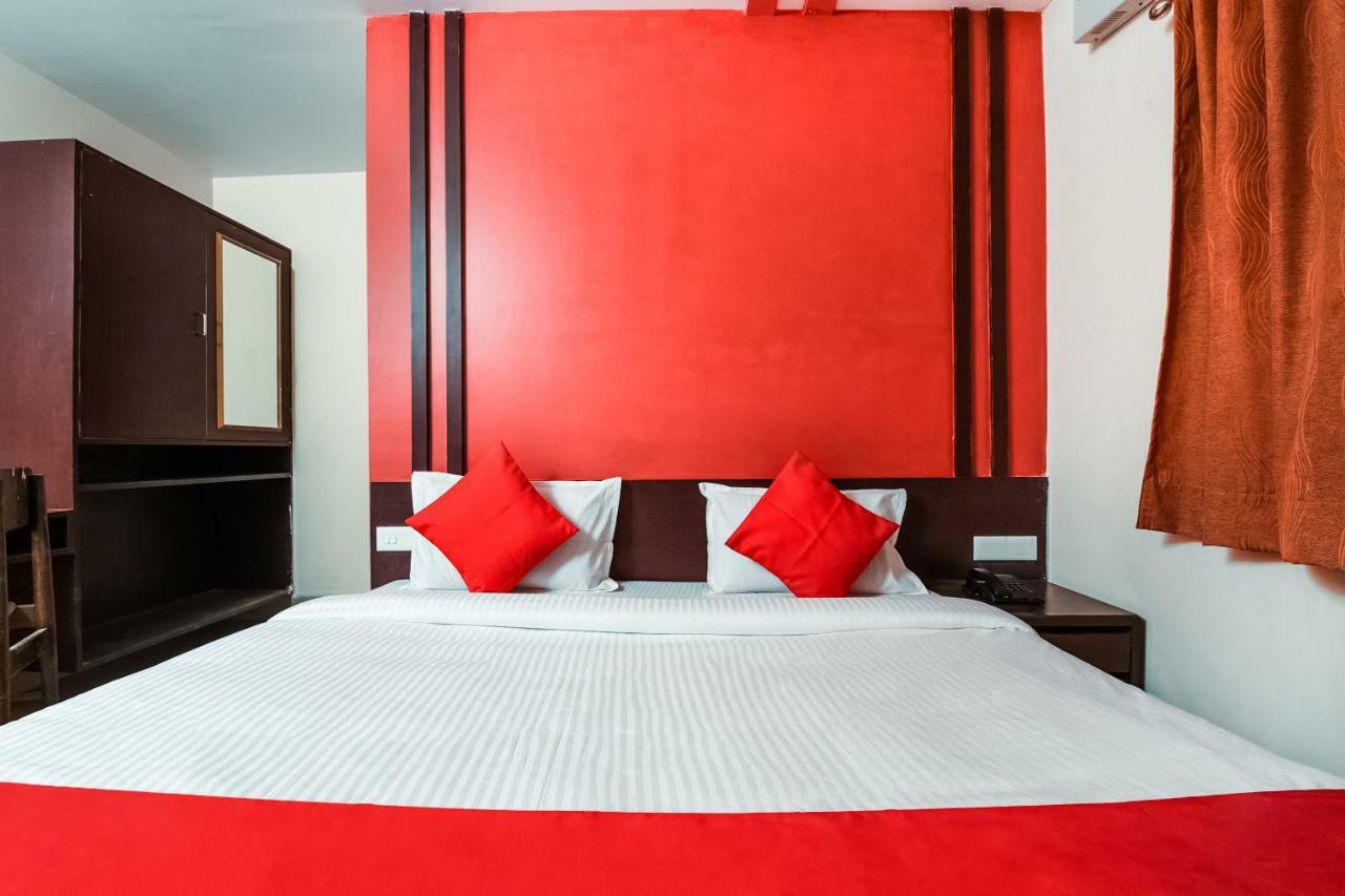 Oyo 28856 Manjeera Inn Visakhapatnam Exterior foto
